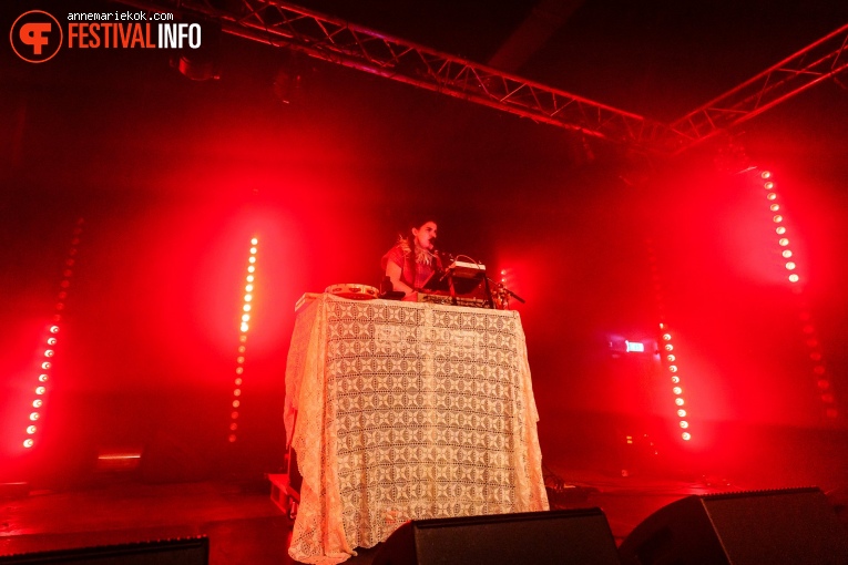 Ana Lua Caiano op Eurosonic Noorderslag 2024 - donderdag foto