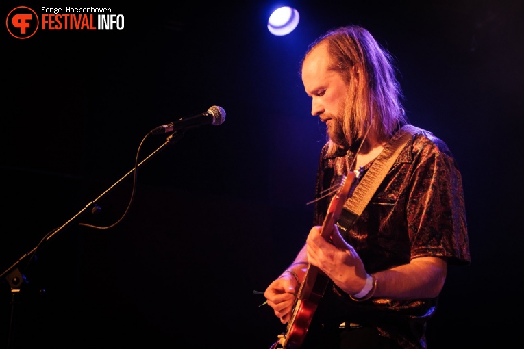 Izzy and the Black Trees op Eurosonic Noorderslag 2024 - donderdag foto