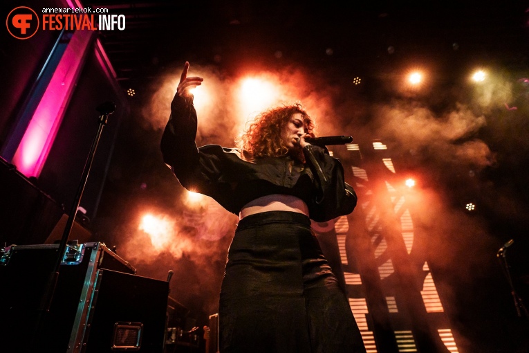 Julia Sabaté op Eurosonic Noorderslag 2024 - zaterdag foto