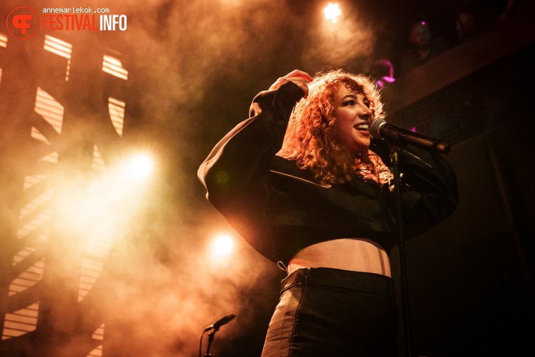 Julia Sabaté op Eurosonic Noorderslag 2024 - zaterdag foto