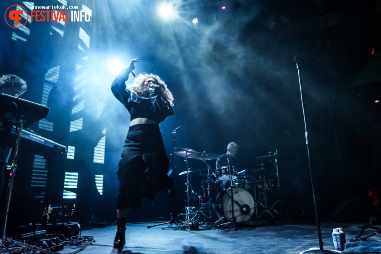 Julia Sabaté op Eurosonic Noorderslag 2024 - zaterdag foto