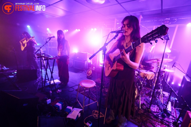 Los Sara Fontan op Eurosonic Noorderslag 2024 - zaterdag foto