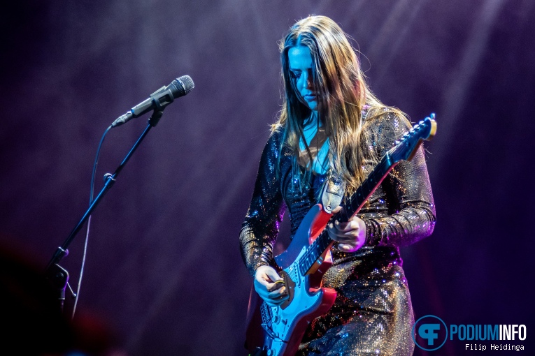 Ally Venable op Bernard Allison & Ally Venable - Ruf Records 30th Anniversary Tour - 04/02 - Iduna foto