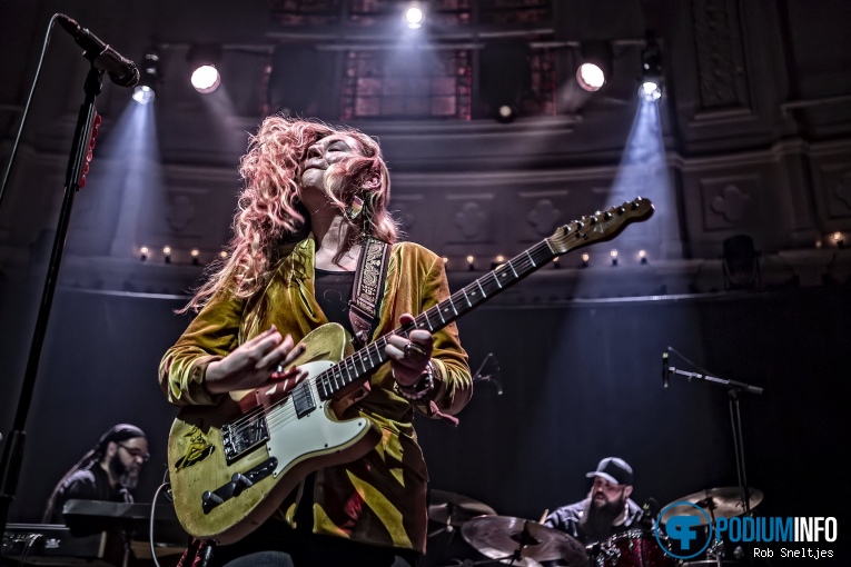 Joanne Shaw Taylor op Joanne Shaw Taylor - 14/02 - Paradiso foto