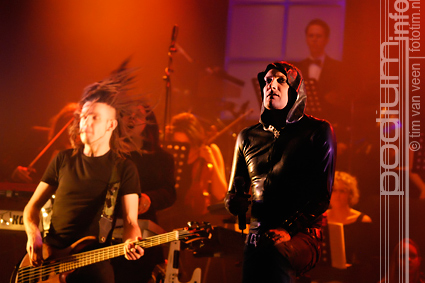 Johan Edlund op Christmas Metal Symphony - 28/12 - 013 foto