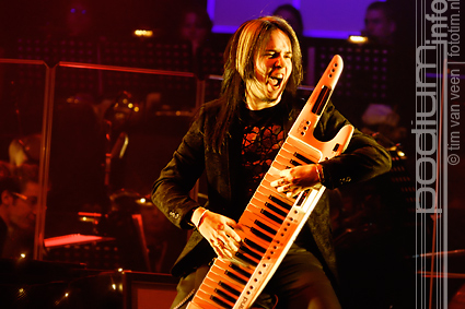 Joost van den Broek op Christmas Metal Symphony - 28/12 - 013 foto