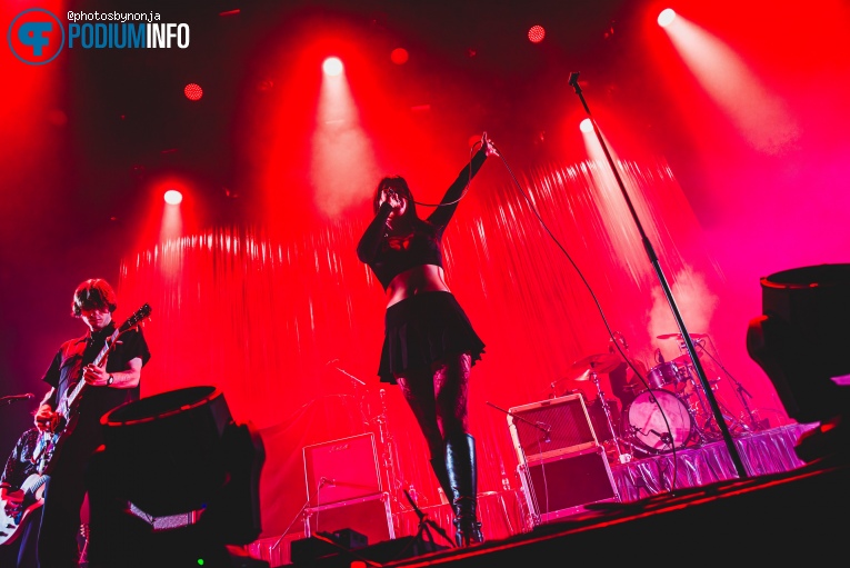 The Mysterines op Frank Carter & The Rattlesnakes - 27/02 - 013 foto