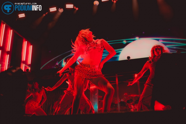 Zara Larsson op Zara Larsson - 26/02 - AFAS Live foto