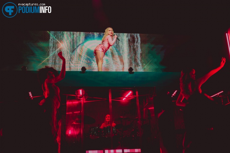 Zara Larsson op Zara Larsson - 26/02 - AFAS Live foto