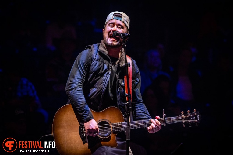 Dylan Schneider op Country to country 2024 foto