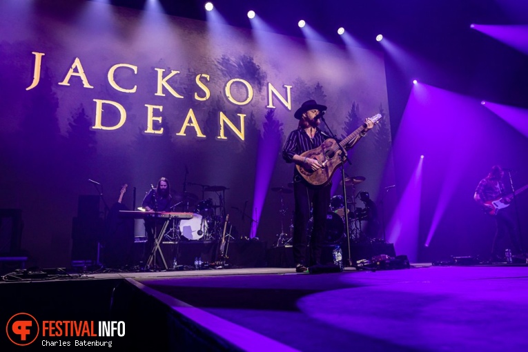 Jackson Dean op Country to country 2024 foto