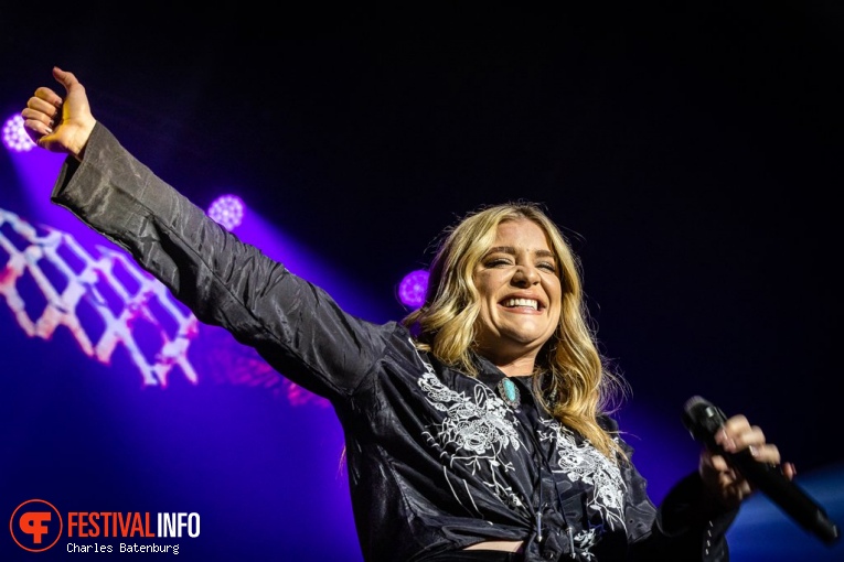 Lauren Alaina op Country to country 2024 foto