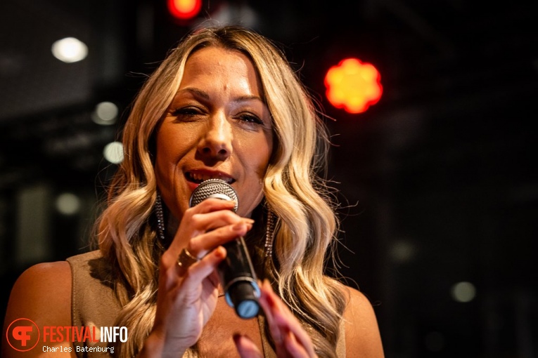 Colbie Caillat op Country to country 2024 foto