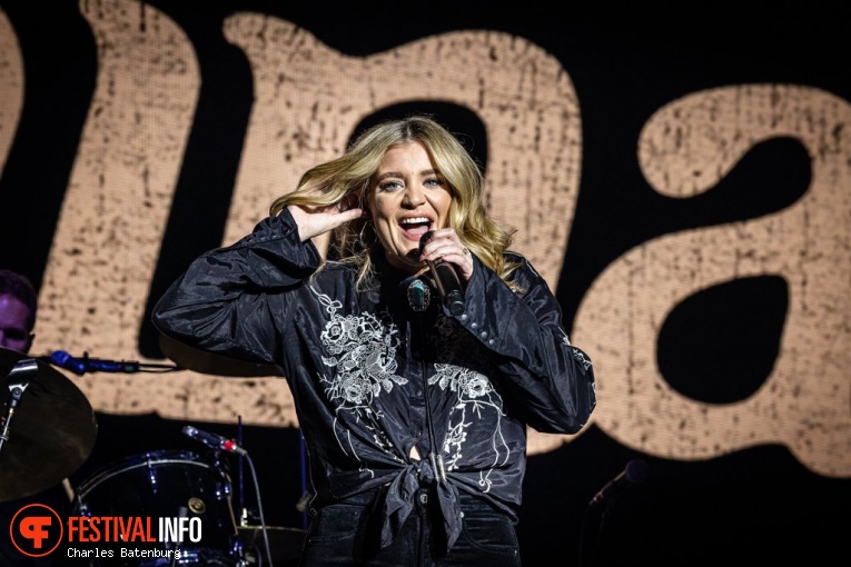 Lauren Alaina op Country to country 2024 foto
