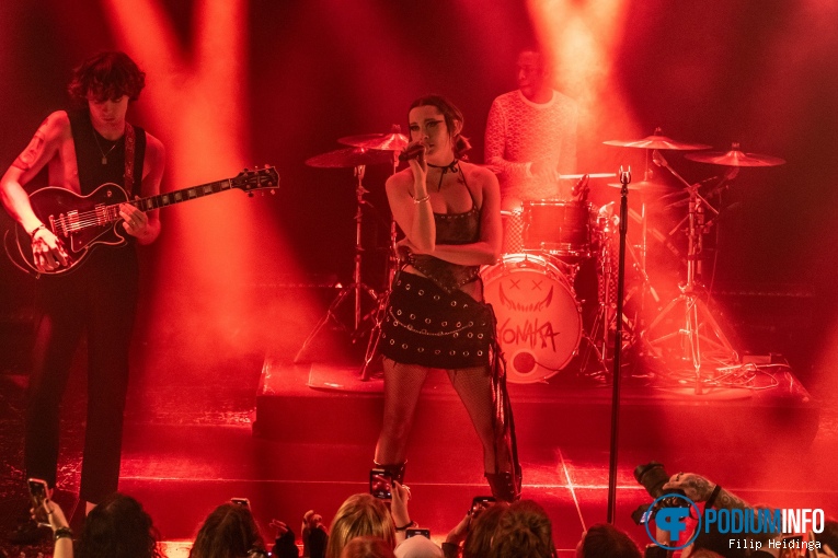 Yonaka op Yonaka - 03/03 - Melkweg foto