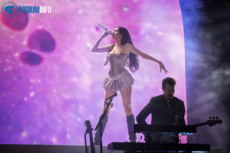 Madison Beer op Madison Beer - 29/02 - AFAS Live foto