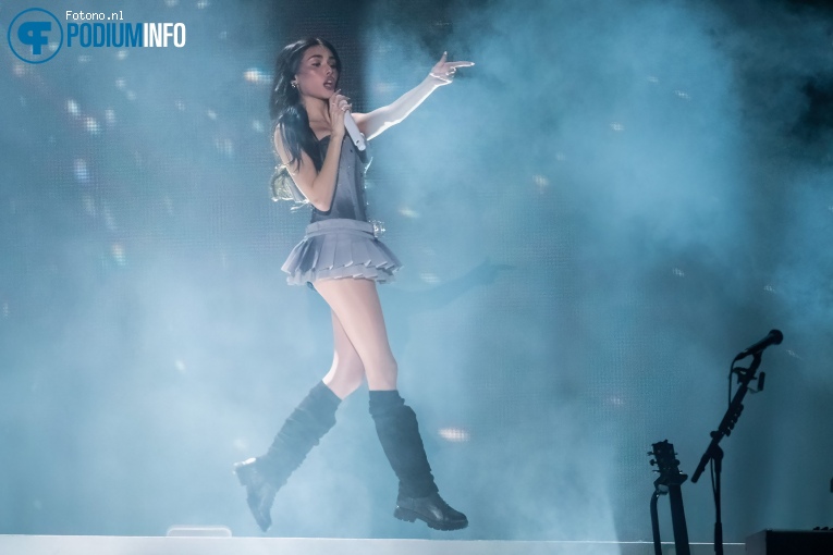 Madison Beer op Madison Beer - 29/02 - AFAS Live foto