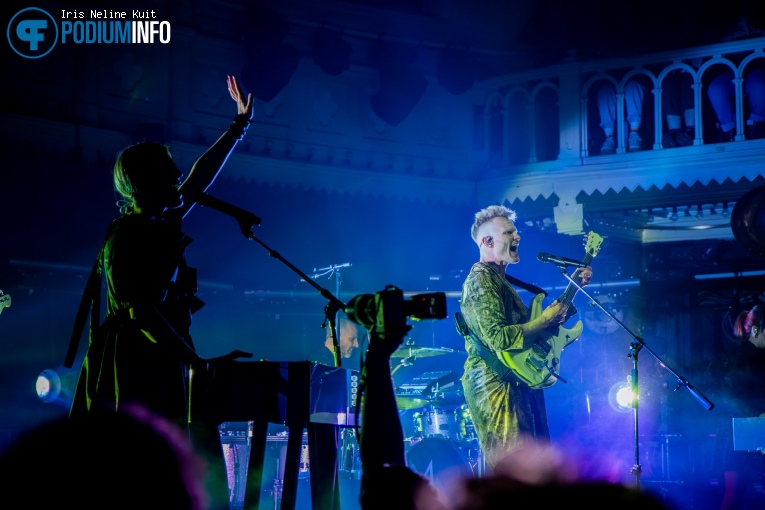 Mother Mother op Mother Mother - 12/03 - Paradiso foto