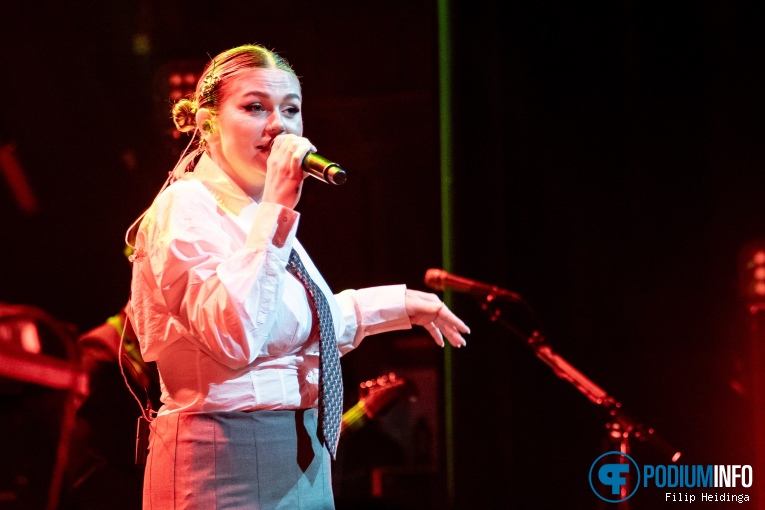 Roxeanne Hazes op Roxeanne Hazes - 16/03 - Metropool foto