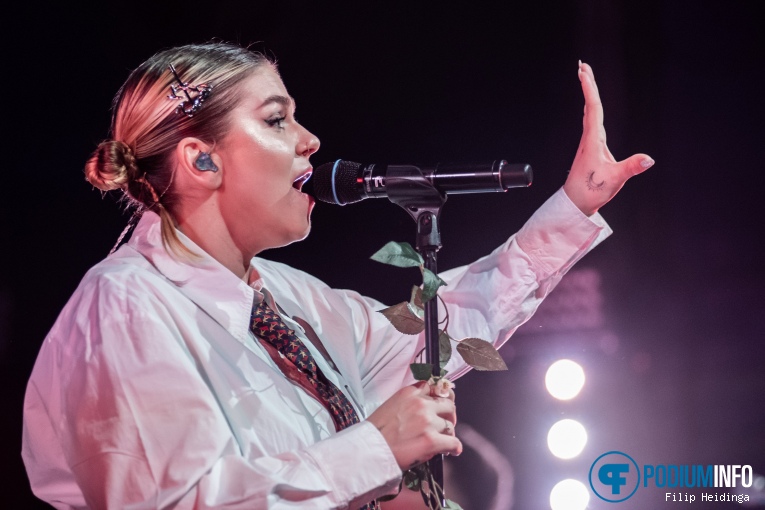 Roxeanne Hazes op Roxeanne Hazes - 16/03 - Metropool foto