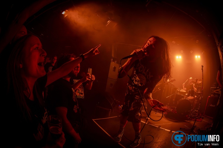 Massive Wagons op Massive Wagons - 16/03 - Willem Twee poppodium foto