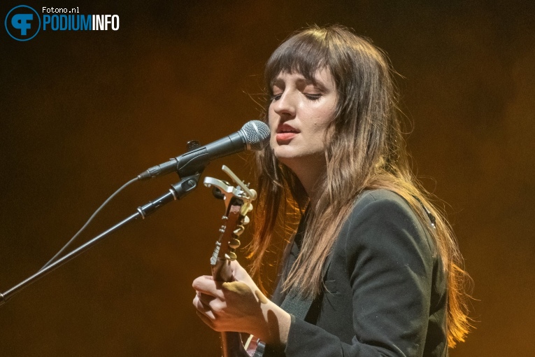 Madison Cunningham op John Mayer - 21/03 - Ziggo Dome foto