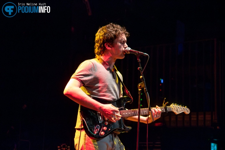 Ten Tonnes op Miles Kane - 31/03 - Patronaat foto