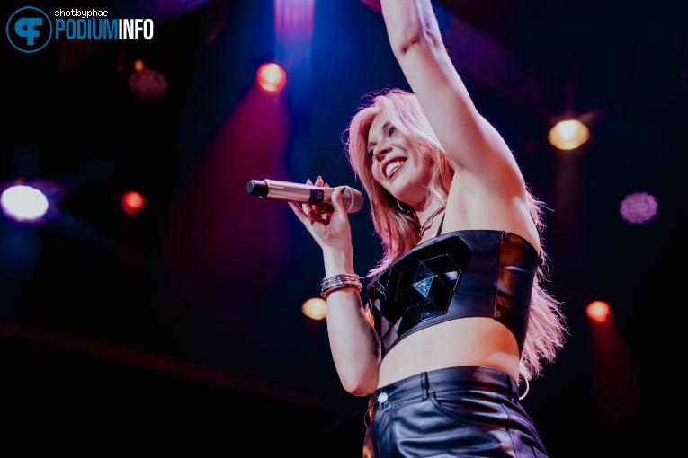 Becky Hill op Becky Hill - 11/04 - Melkweg foto