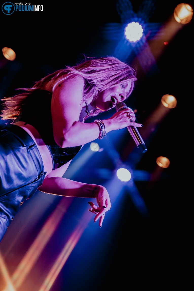 Becky Hill op Becky Hill - 11/04 - Melkweg foto