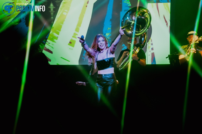 Becky Hill op Becky Hill - 11/04 - Melkweg foto