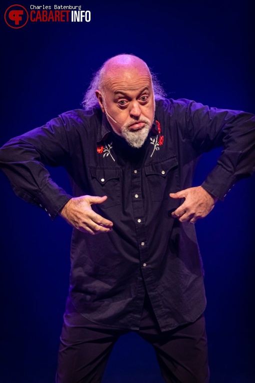 Foto Bill Bailey op Bill Bailey -Thoughtifier - 17/04 - Oude Luxor Theater