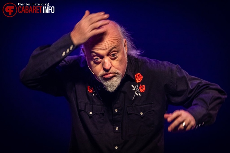 Foto Bill Bailey op Bill Bailey -Thoughtifier - 17/04 - Oude Luxor Theater