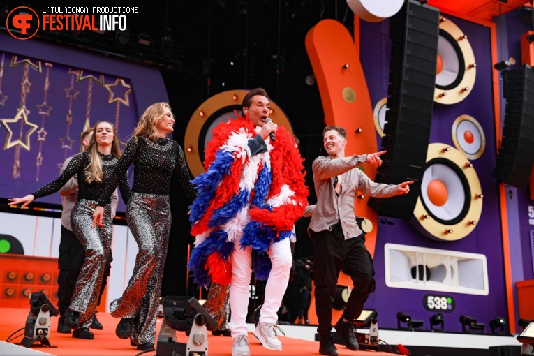 Gerard Joling op 538 Koningsdag 2024 foto