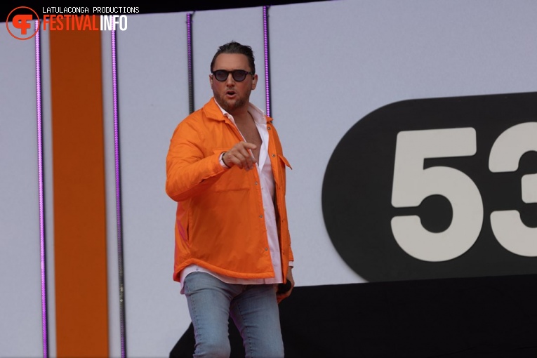 Tino Martin op 538 Koningsdag 2024 foto