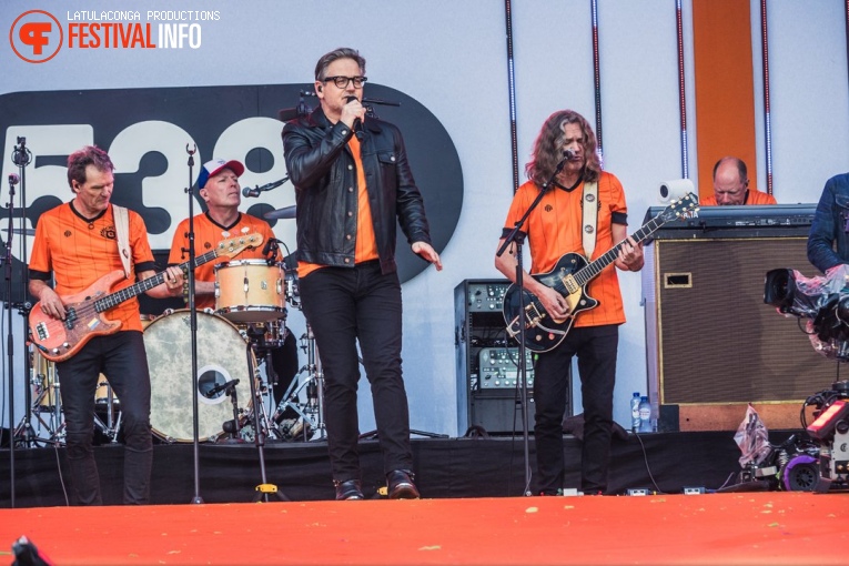 Guus Meeuwis op 538 Koningsdag 2024 foto