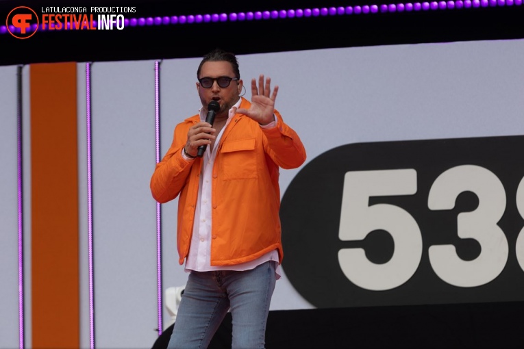 Tino Martin op 538 Koningsdag 2024 foto