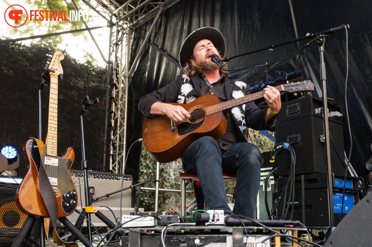 Elliott Brood op Des Konings Festival 2024 foto