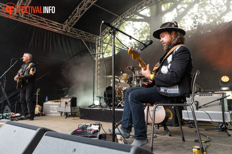 Elliott Brood op Des Konings Festival 2024 foto