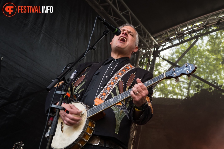Elliott Brood op Des Konings Festival 2024 foto