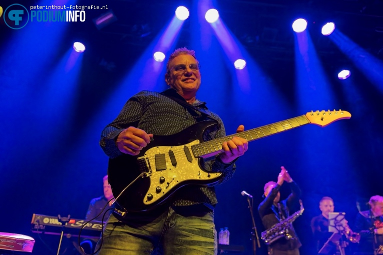 Gino Vannelli op Gino Vannelli - 05/05 - Boerderij foto