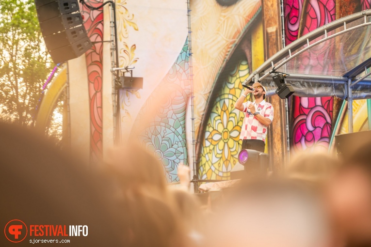 Kris Kross Amsterdam op Dance4Liberation 2024 foto