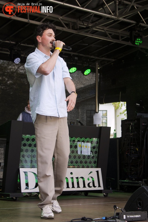 Dominál op Bevrijdingsfestival Zuid-Holland 2024 foto