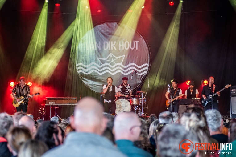 Van Dik Hout op Oerrock Festival 2024 foto