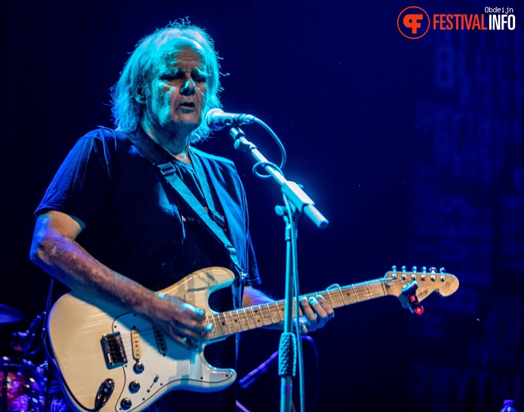 Walter Trout op Rhythm & Blues Night 2024 foto