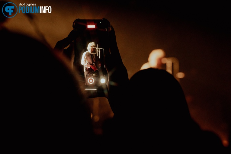 Luke Hemmings - 11/05 - Melkweg foto