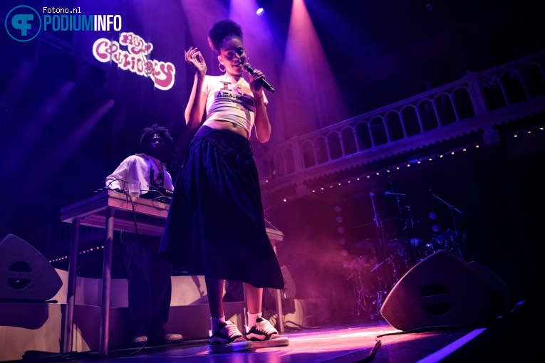 Aby Coulibaly op Olivia Dean - 13/05 - Paradiso foto
