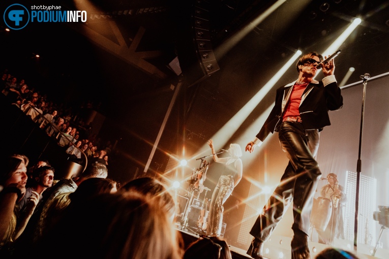 Son Mieux op Son Mieux - 17/05 - TivoliVredenburg foto