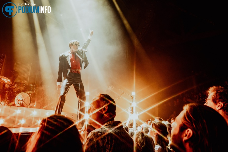 Son Mieux op Son Mieux - 17/05 - TivoliVredenburg foto