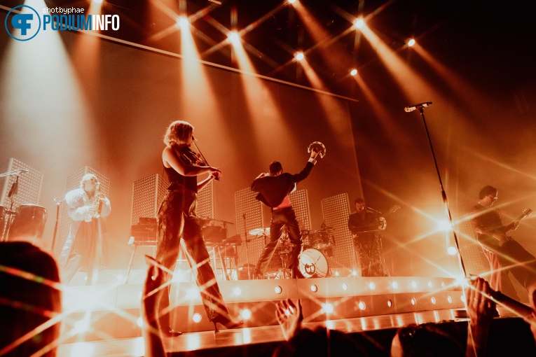 Son Mieux op Son Mieux - 17/05 - TivoliVredenburg foto