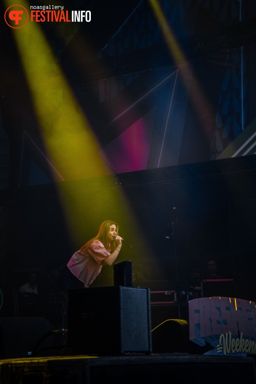 Roxy Dekker op Freshtival 2024 foto